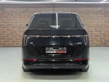 Xpeng X9, 2024г, полный привод, автомат