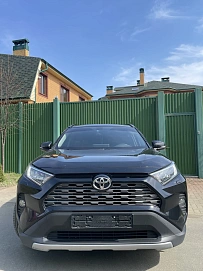 Toyota RAV4, 2021г, передний привод, вариатор