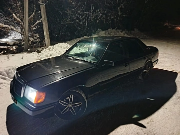 Mercedes-Benz E-Класс, 1992г, задний привод, механика