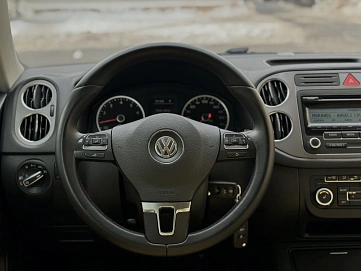 Volkswagen Tiguan, 2010г, полный привод, автомат