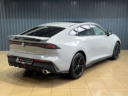 Changan UNI-V, 2024г, передний привод, робот