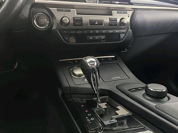 Lexus ES, 2015г, передний привод, автомат