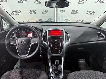 Opel Astra, 2013г, передний привод, механика