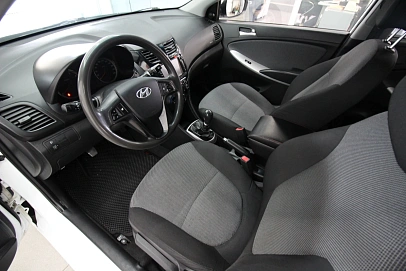 Hyundai Solaris, 2013г, передний привод, механика