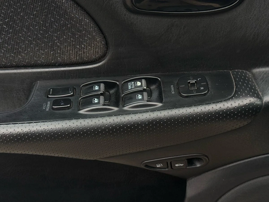 Hyundai Sonata, 2005г., передний привод, механика