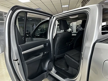 Toyota Hilux, 2018г, полный привод, автомат