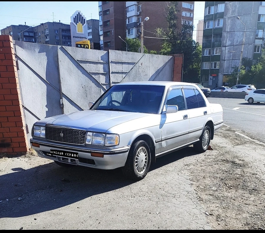 Toyota Crown, 1993г., задний привод, автомат