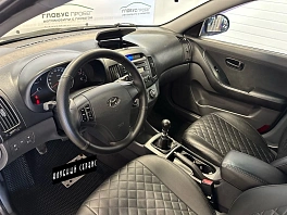 Hyundai Elantra, 2008г, передний привод, механика