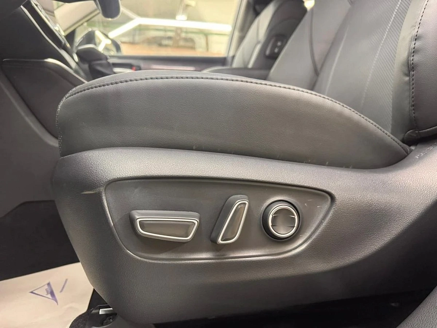 Toyota Highlander, 2025г., полный привод, автомат