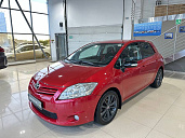 Toyota Auris, 2011г., передний привод, автомат
