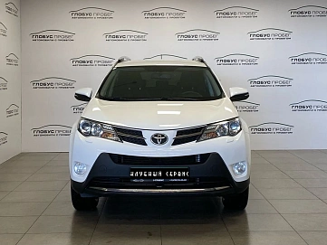 Toyota RAV4, 2014г, передний привод, механика