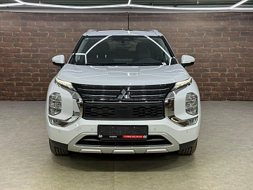 Mitsubishi Outlander, 2023г, полный привод, вариатор