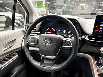 Toyota Sienna, 2021г., передний привод, автомат