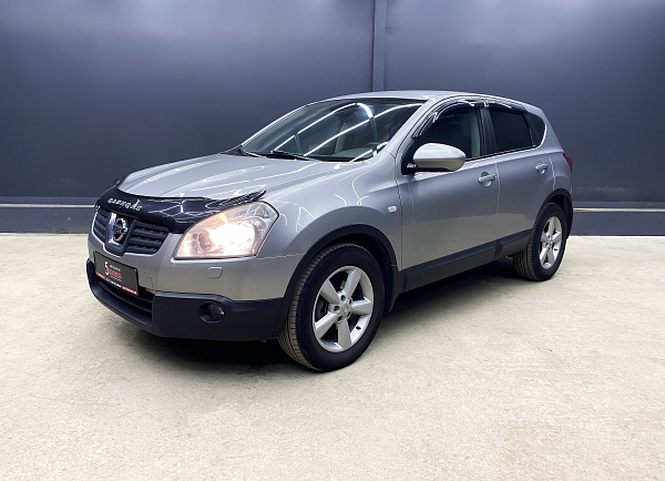 Nissan Qashqai, 2008г., передний привод, вариатор