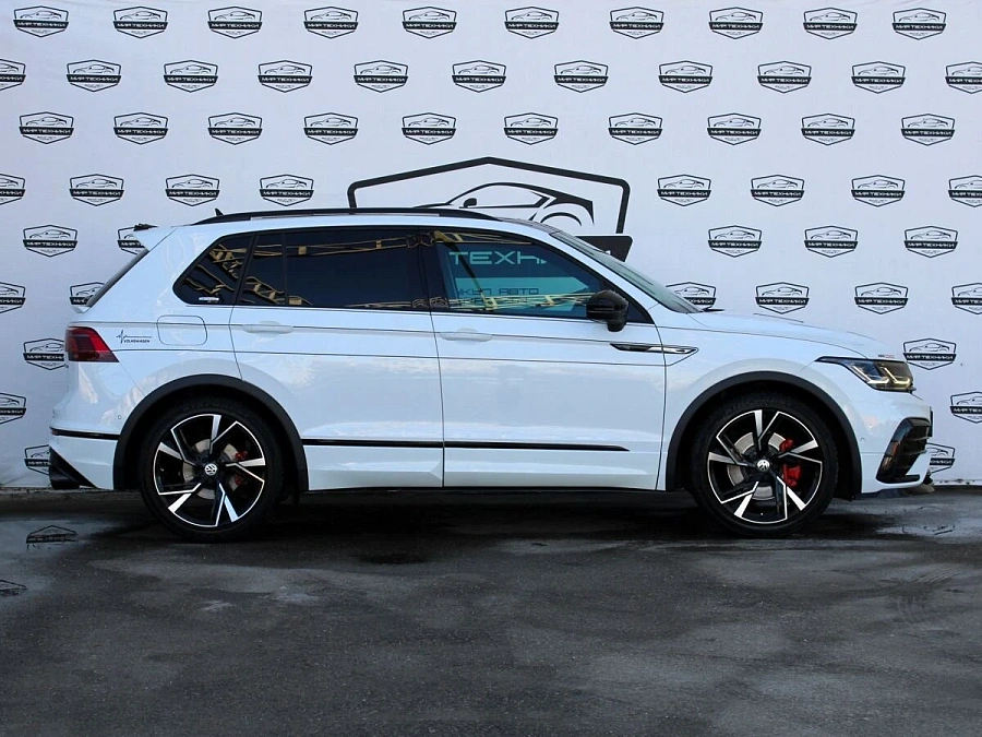 Volkswagen Tiguan, 2021г., полный привод, робот