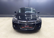 Opel Astra, 2014г., передний привод, механика