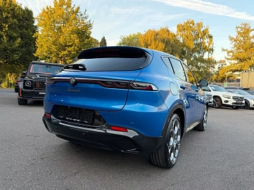 Alfa Romeo Tonale, 2022г, передний привод, робот