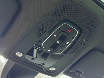 Audi , 2025г., полный привод, робот