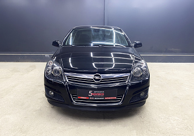 Opel Astra, 2014г, передний привод, механика