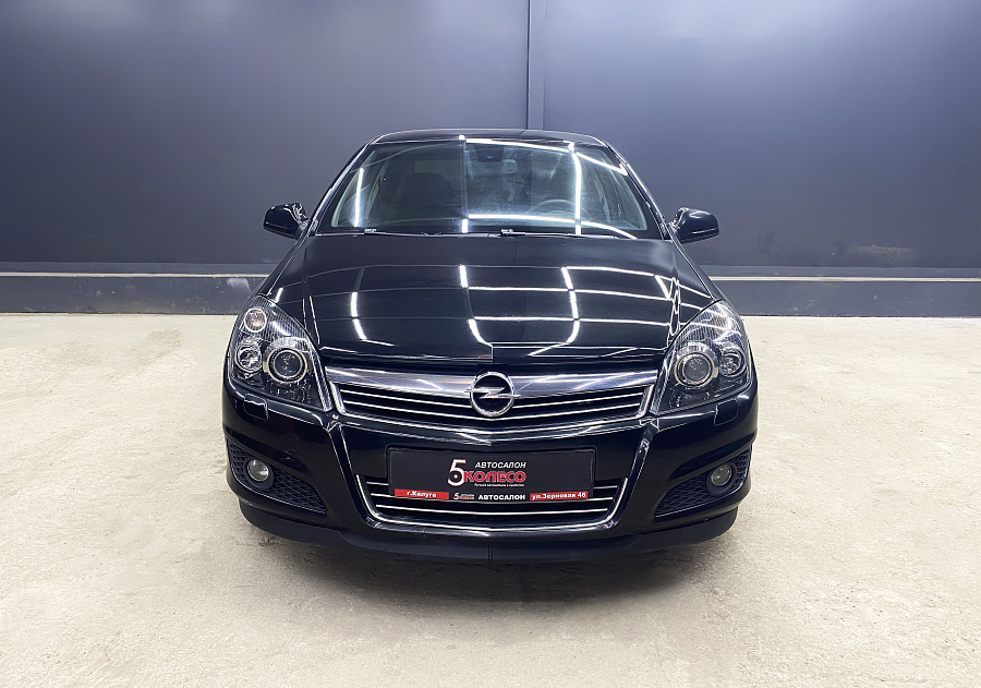 Opel Astra, 2014г., передний привод, механика
