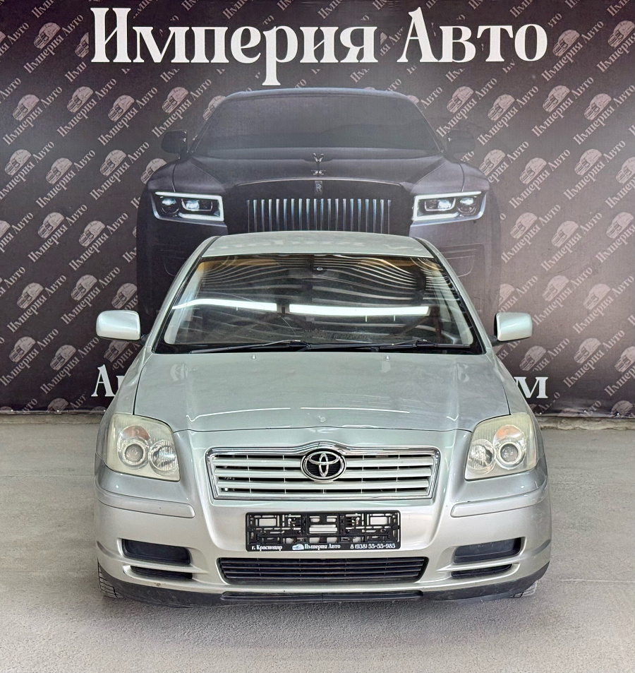 Toyota Avensis, 2003г., передний привод, автомат