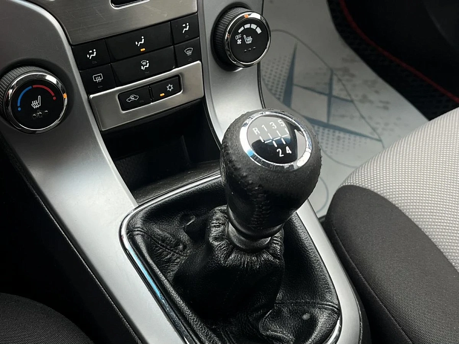 Chevrolet Cruze, 2012г., передний привод, механика