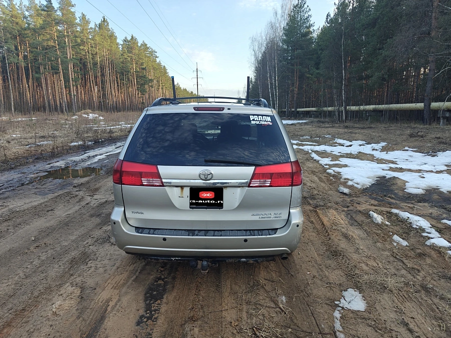 Toyota Sienna, 2004г., передний привод, автомат