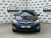 Opel Astra, 2011г., передний привод, механика
