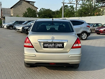 Nissan Tiida, 2008г, передний привод, автомат