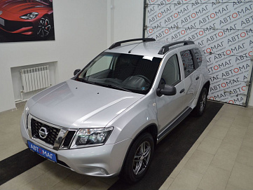 Nissan Terrano, 2015г, передний привод, автомат