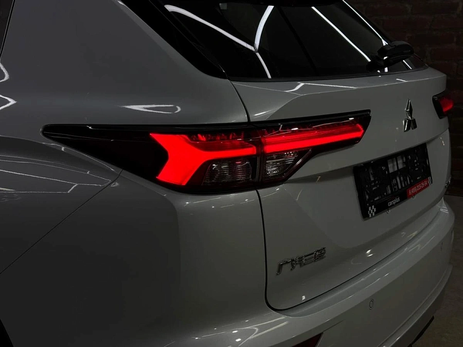 Mitsubishi Outlander, 2023г., полный привод, вариатор