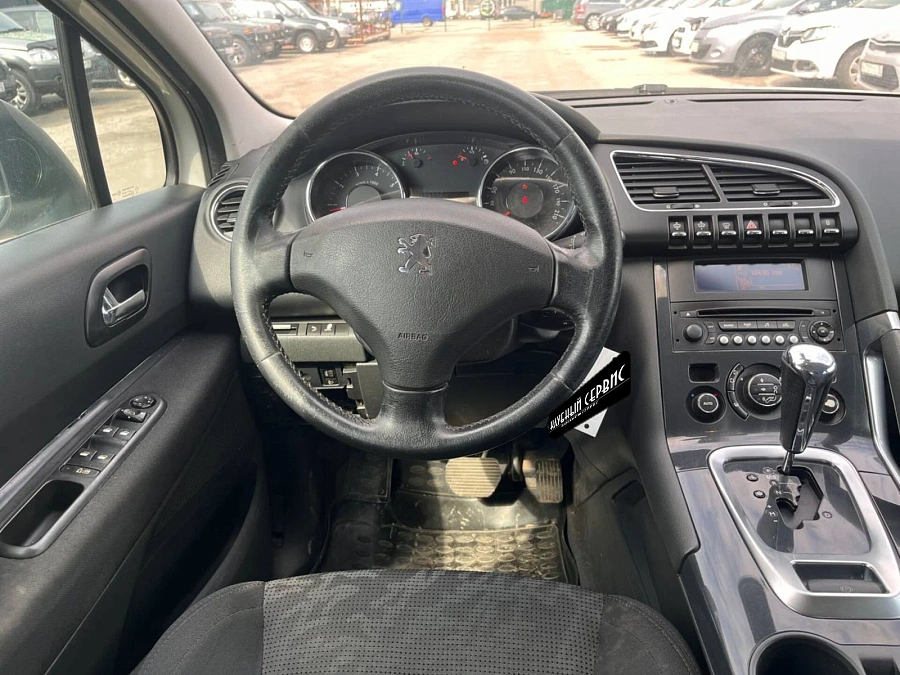 Peugeot 3008, 2011г., передний привод, автомат