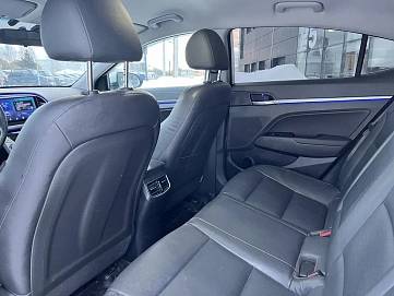 Hyundai Elantra, 2016г, передний привод, автомат