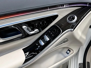 Mercedes-Benz S-Класс, 2023г., полный привод, автомат