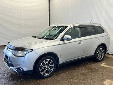 Mitsubishi Outlander, 2014г, полный привод, вариатор
