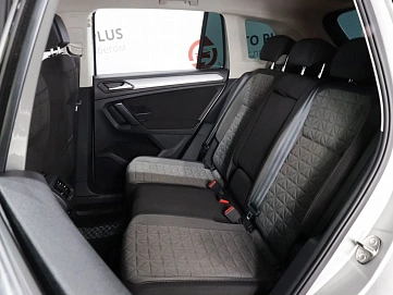 Volkswagen Tiguan, 2020г, полный привод, робот