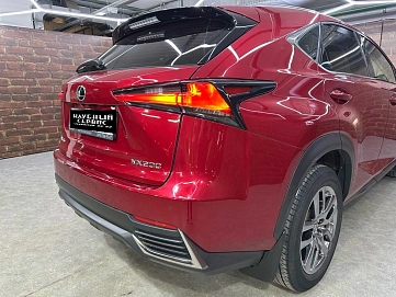 Lexus NX, 2017г, полный привод, вариатор