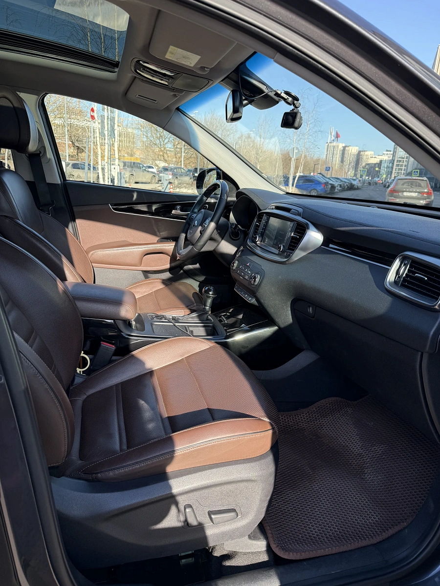 Kia Sorento, 2016г., полный привод, автомат