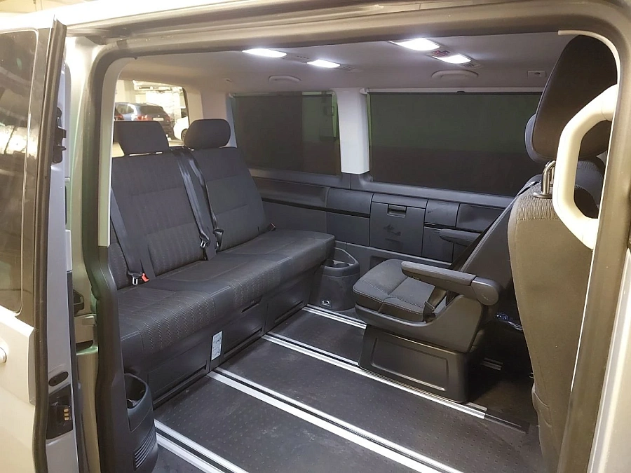 Volkswagen Multivan, 2019г., передний привод, робот