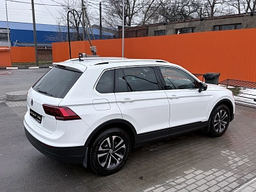 Volkswagen Tiguan, 2019г, передний привод, робот