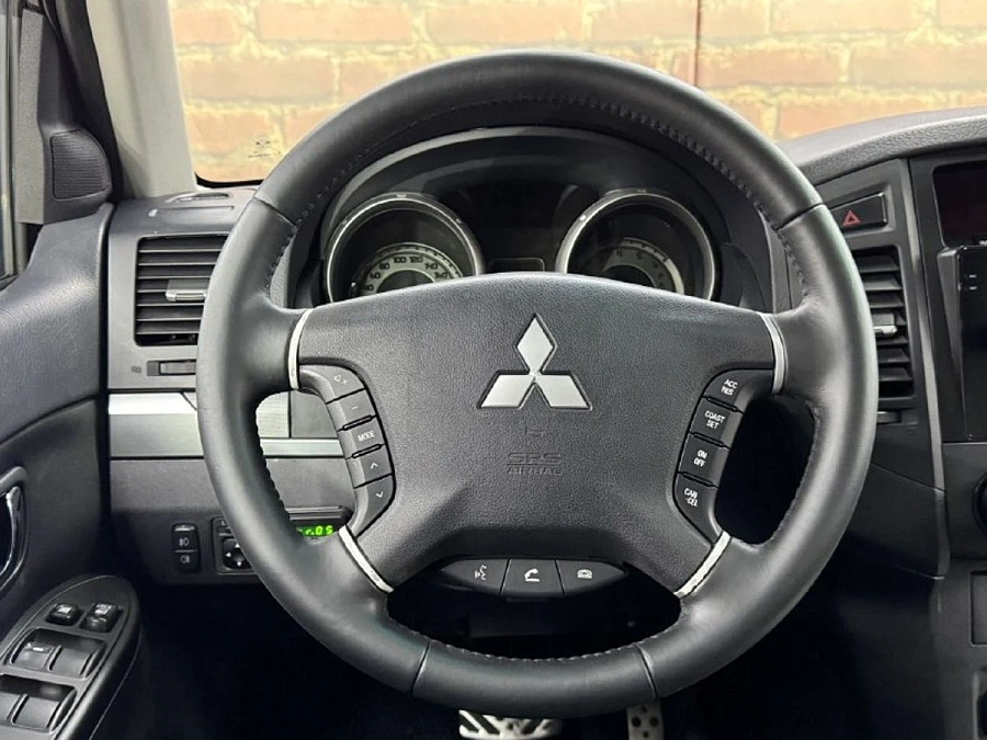 Mitsubishi Pajero, 2012г., полный привод, автомат