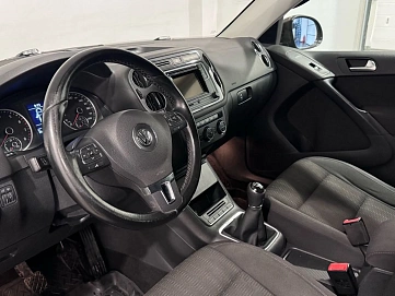 Volkswagen Tiguan, 2015г, передний привод, механика