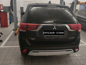 Mitsubishi Outlander, 2018г, полный привод, вариатор