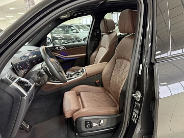 BMW X5, 2025г, полный привод, автомат
