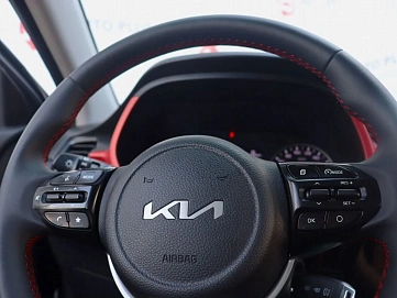 Kia Rio, 2022г, передний привод, автомат