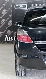 Opel Astra, 2012г, передний привод, механика