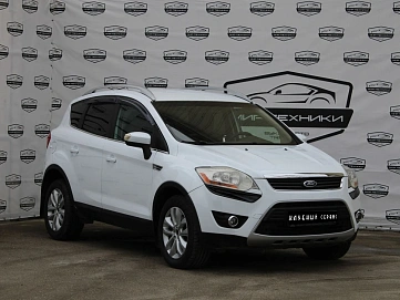 Ford Kuga, 2011г, полный привод, робот