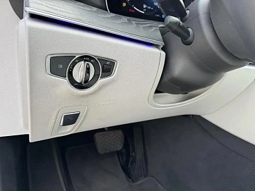 Mercedes-Benz E-Класс, 2022г, задний привод, автомат
