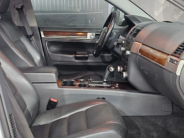 Volkswagen Touareg, 2008г, полный привод, автомат