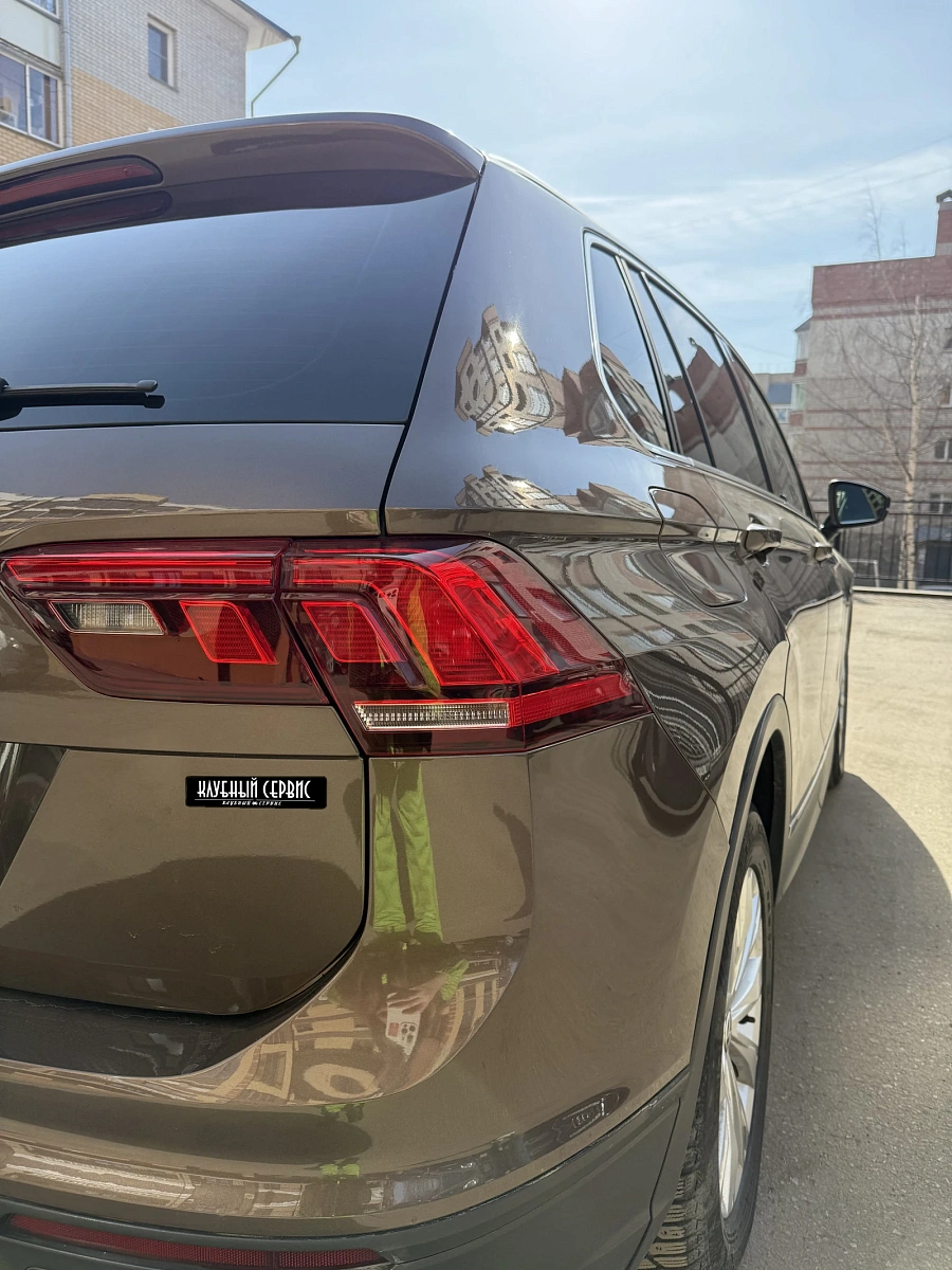 Volkswagen Tiguan, 2018г., полный привод, робот